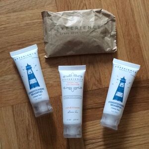 Experience Green Tea Shampoo & Conditioner Travel Collection + Extra